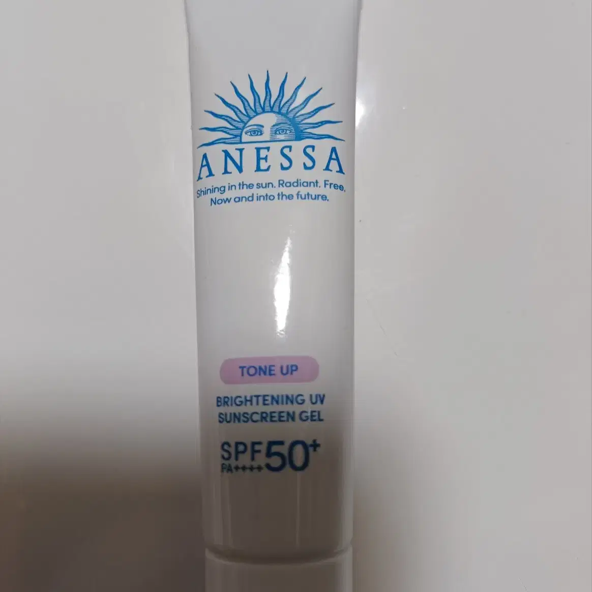 아넷사 브라이트닝 유브이 선스크린 젤 N 120g(SPF50+)