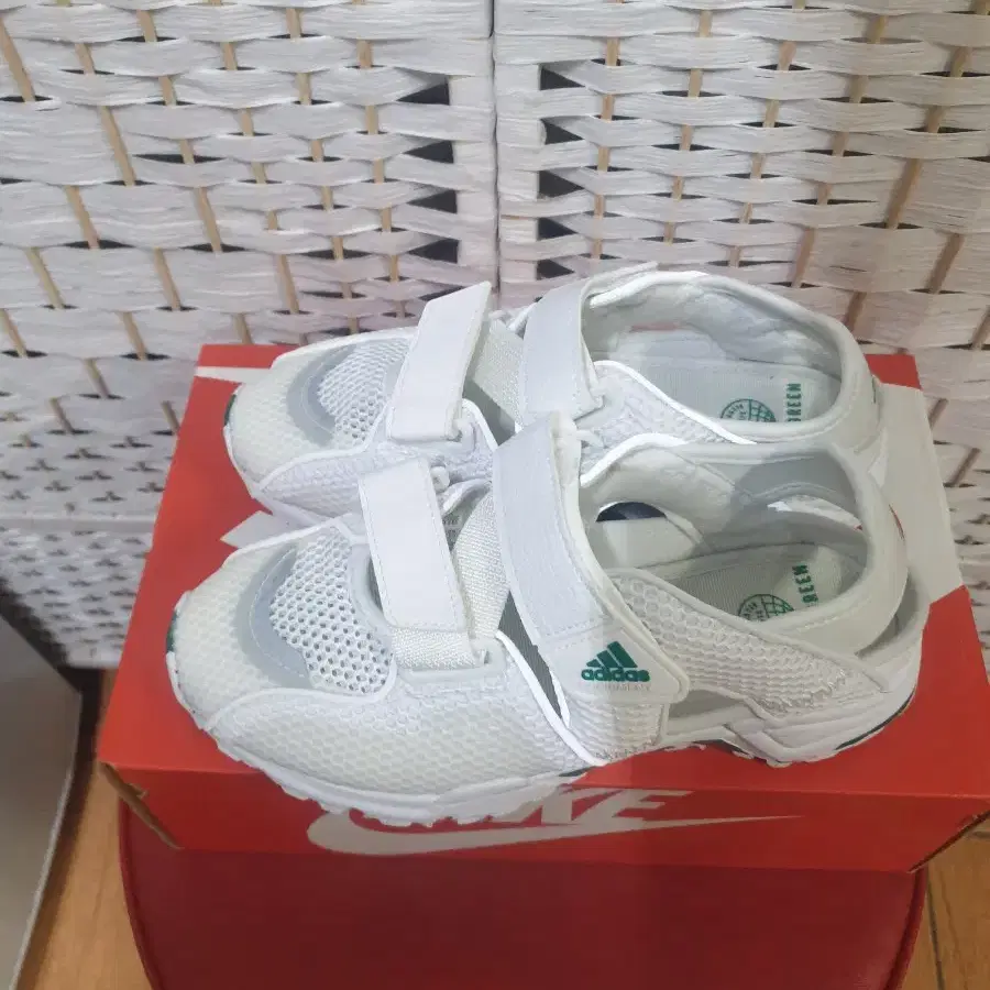 ADIDAS 아디다스 EQT93 이큅먼트93 샌들 245mm 세탁완료