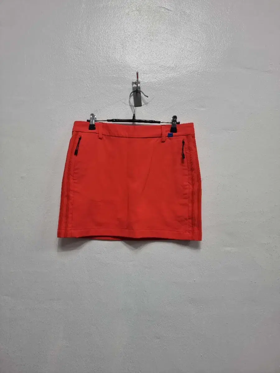 ADIDAS Women's Golf Skirt Size 29 Length 38 Condition: Good V1-121