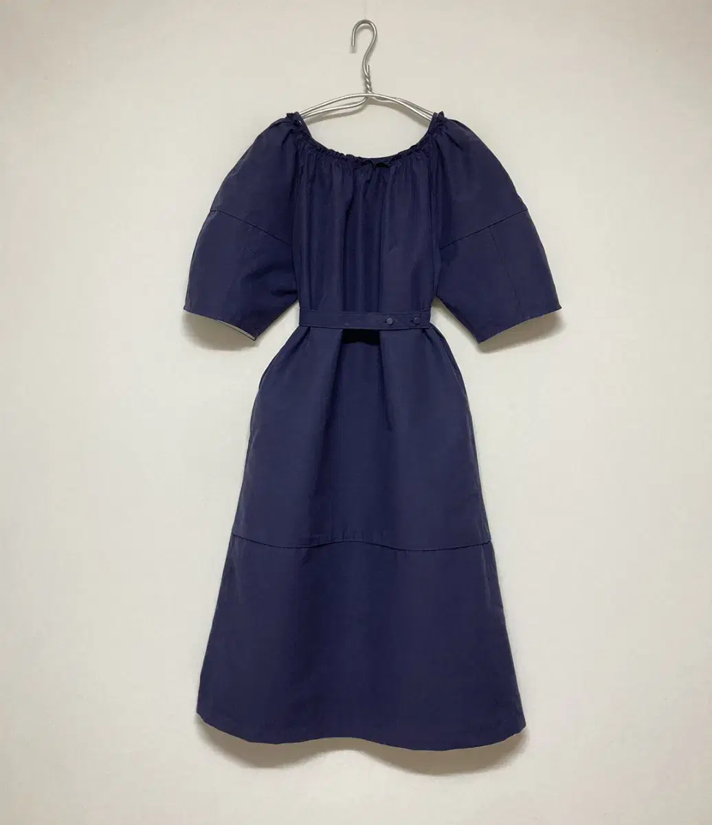 New product) SJSJ SJSJ Belted Puff ONEPIECE