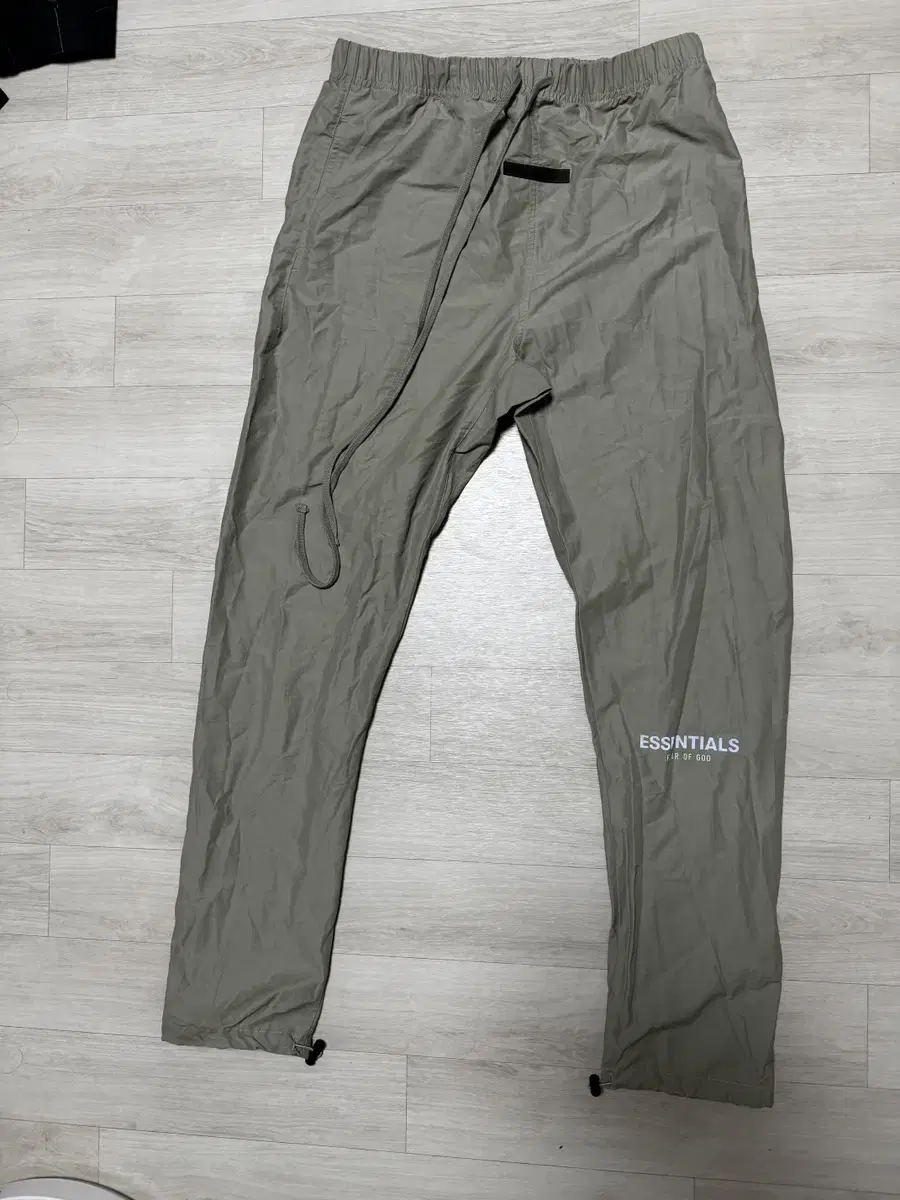 Essential Pants M