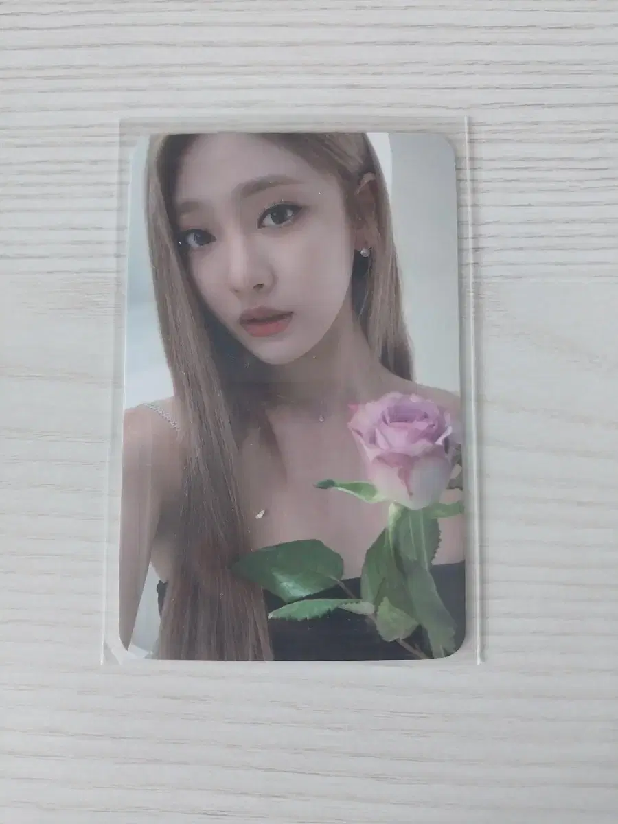 aespa ningning atelier alluring pop up popup store MD tc photocard