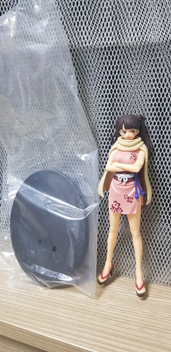 [Genuine]ONEPIECE Figures for sale(Female)