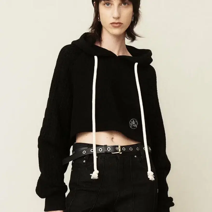 Kijun 기준 Knitted Crop Hoodie Black