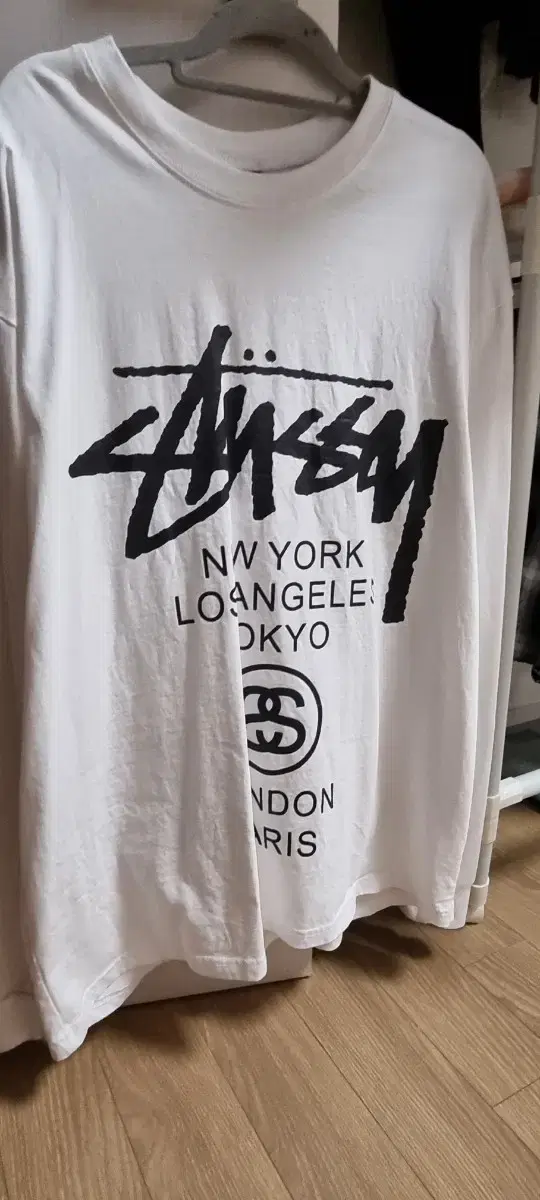 Stussy White worldtour Long Sleeve