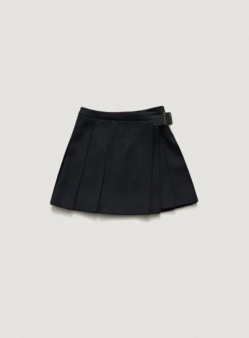 더바넷 buckle strap pleated skirt 새상품