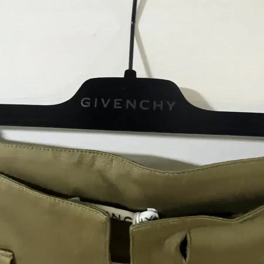 지방시 하이웨이스트 팬츠 새제품 GIVENCHY