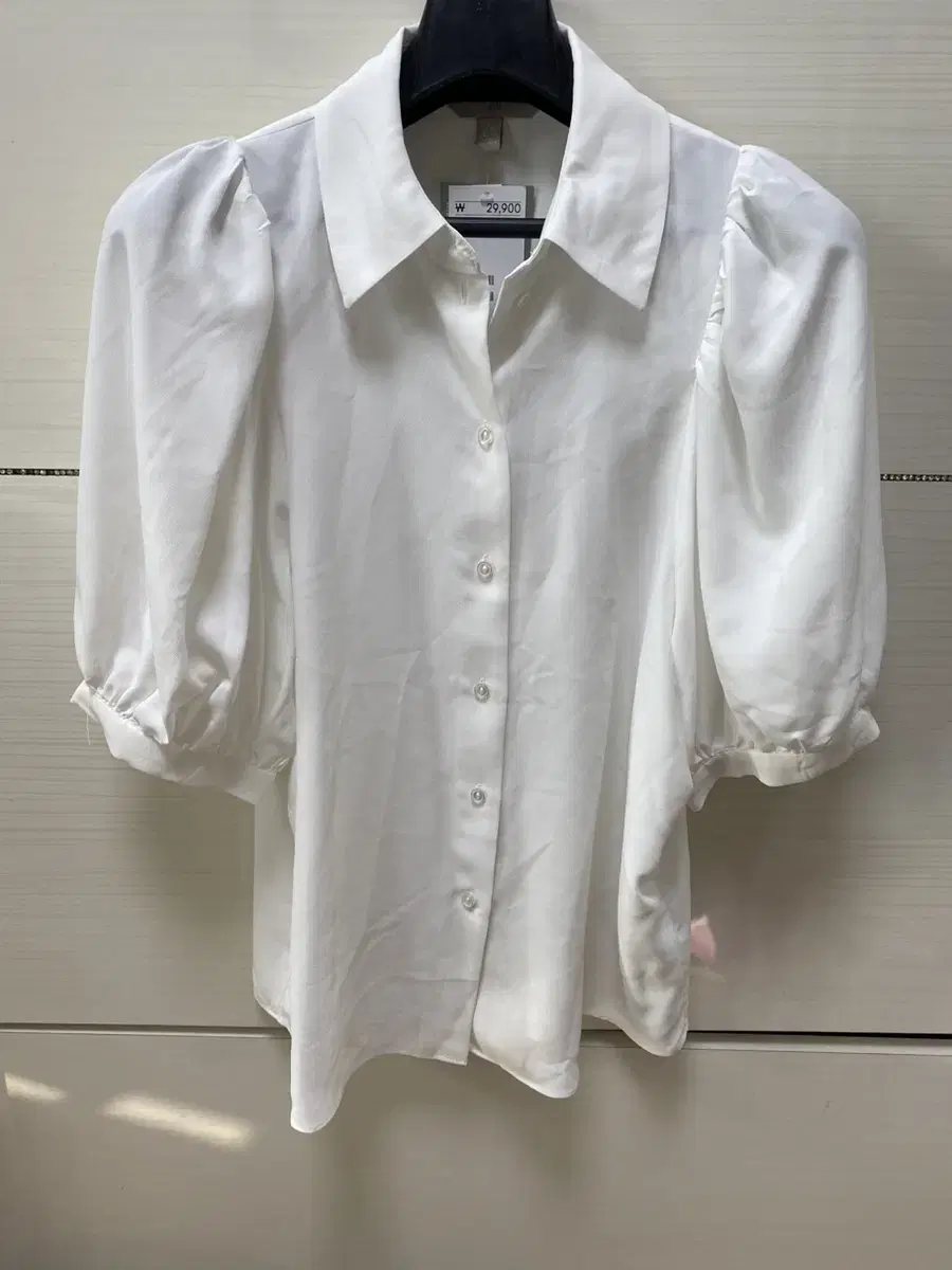 New product) H&M puff sleeve blouse