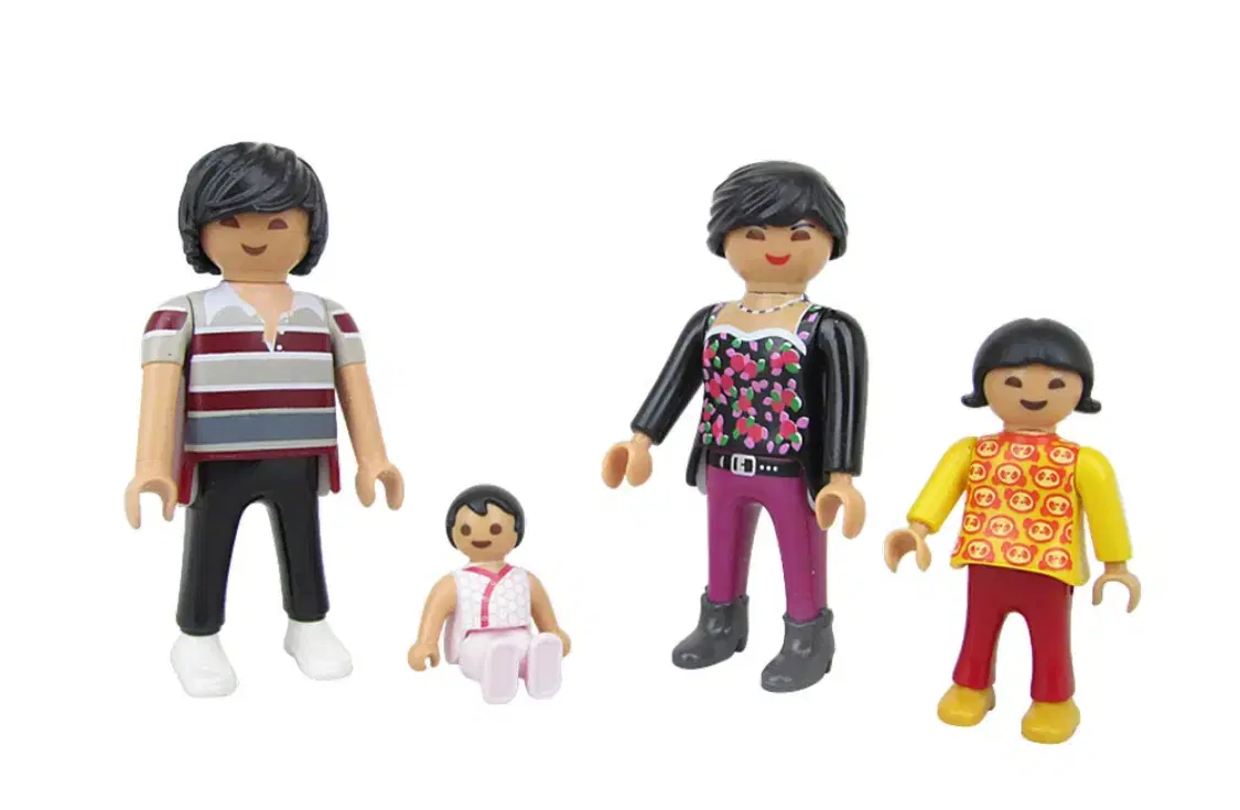 Playmobil 70753 Asian Family