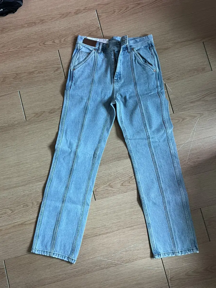 Anthony Belle Season 20 Jeans