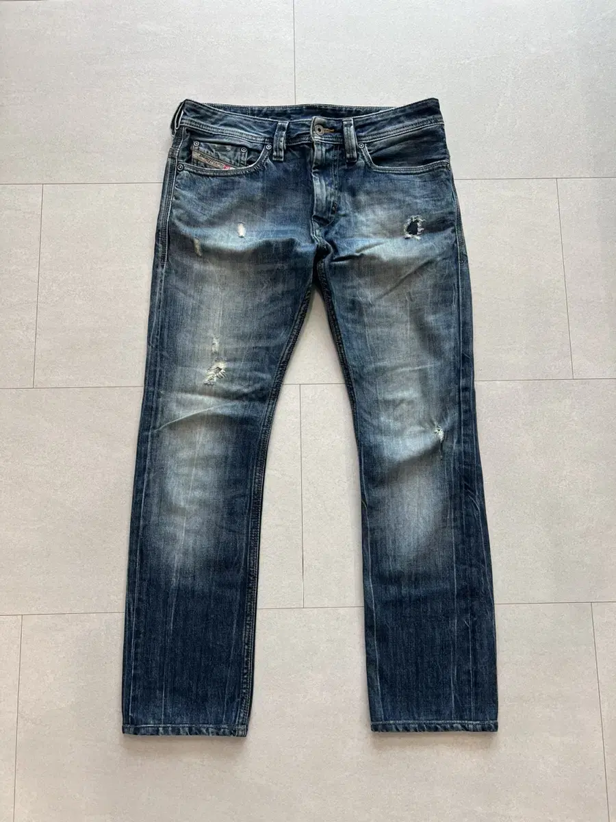 Diesel Thanez jin size 29