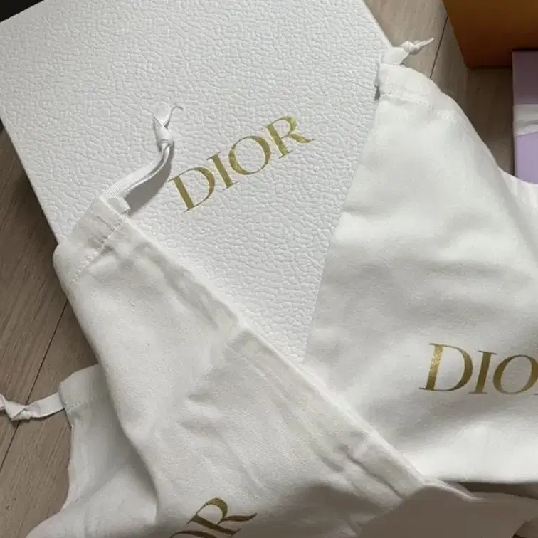 Dior Dway 뮬 힐 뜨왈드주이 샌들