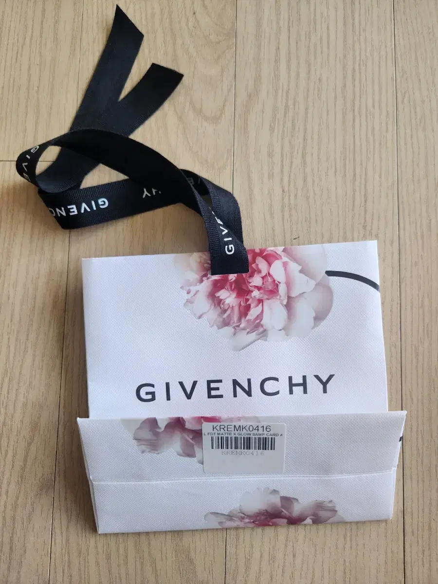 GivenchyShoppingBags