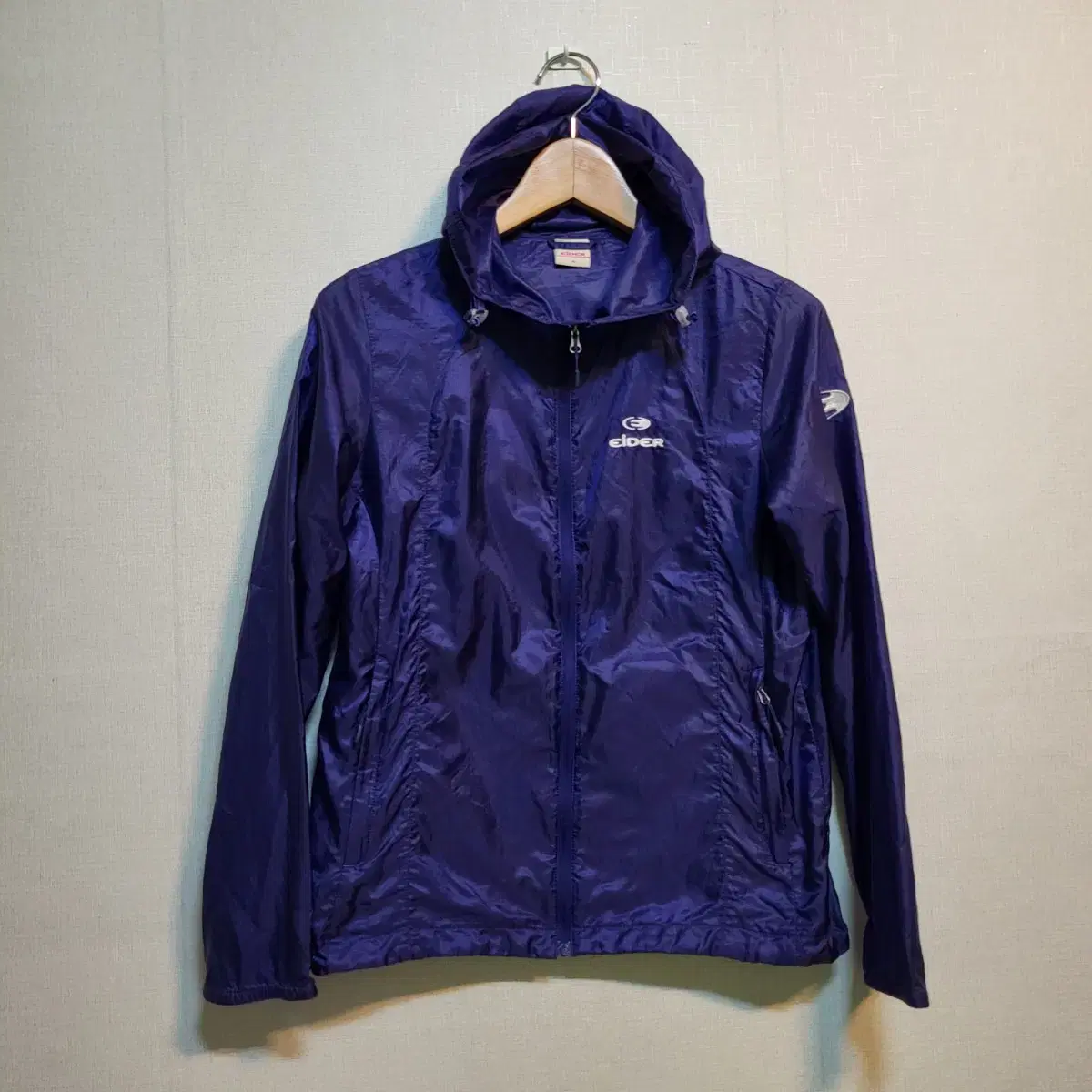 A723 [M] Eider Women's Lightweight Windbreaker