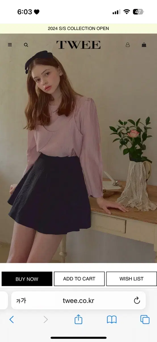 Twill satin miniskirt