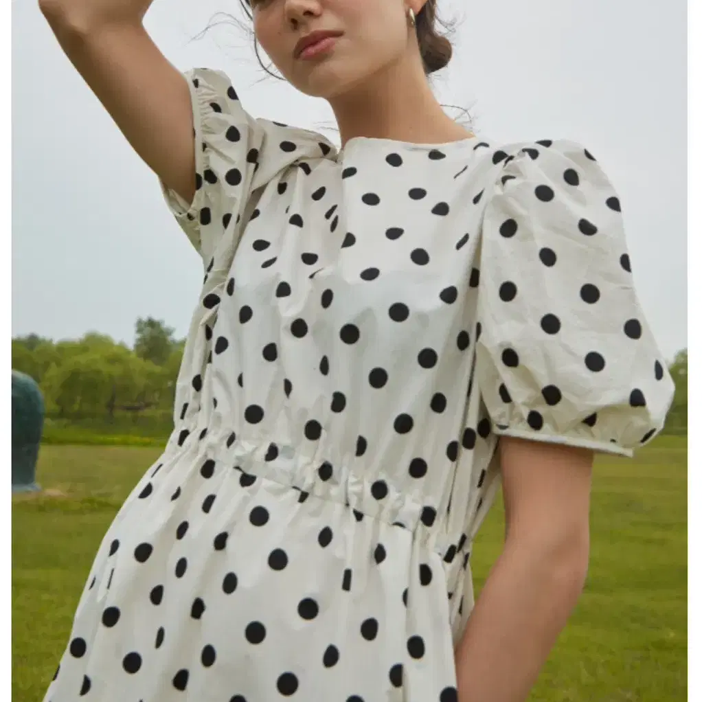 아무르 Cotton coy dress_white