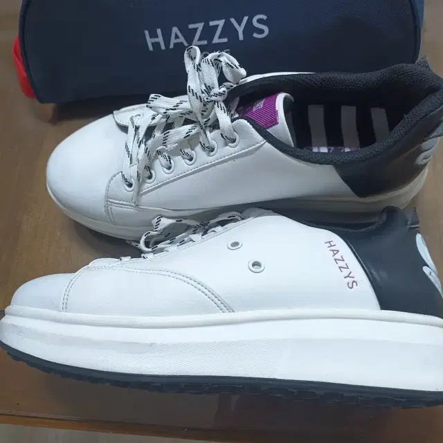 여성용 HAZZYS 헤지스 255mm 스파이크리스 골프화