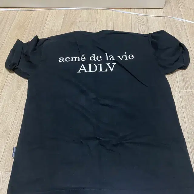 ADLV 반팔 블랙 반팔티