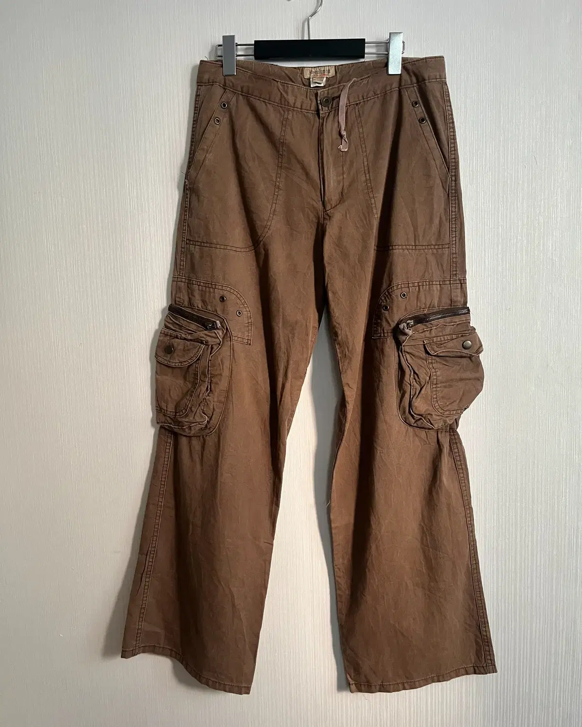 Out pocket point cago pants