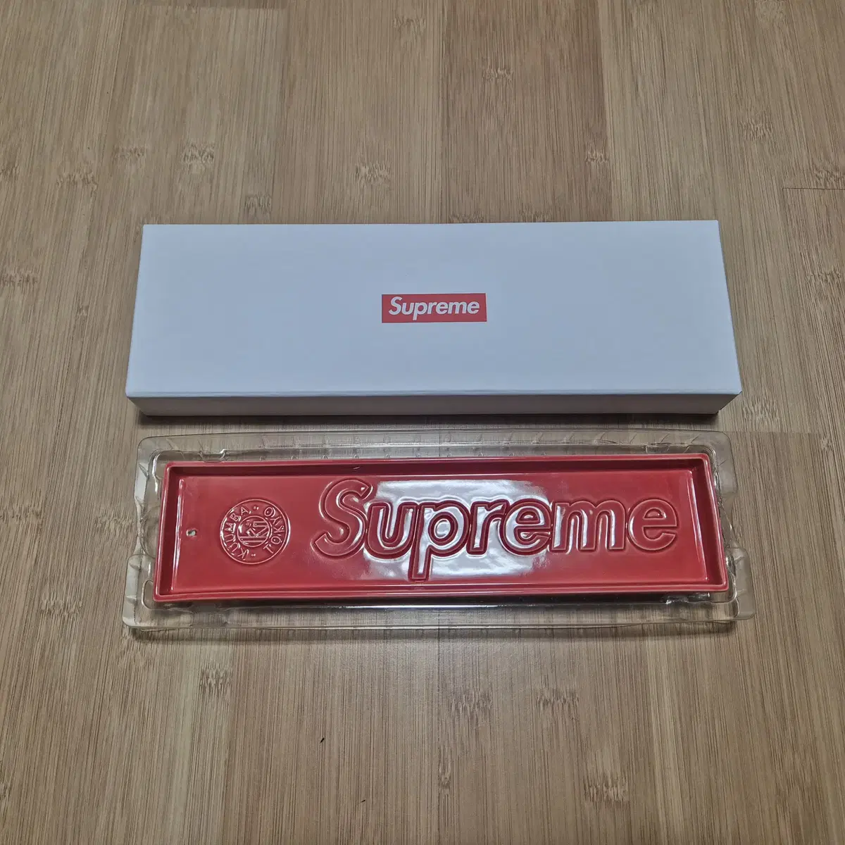 Supreme 슈프림 쿰바 인세스 트레이 레드