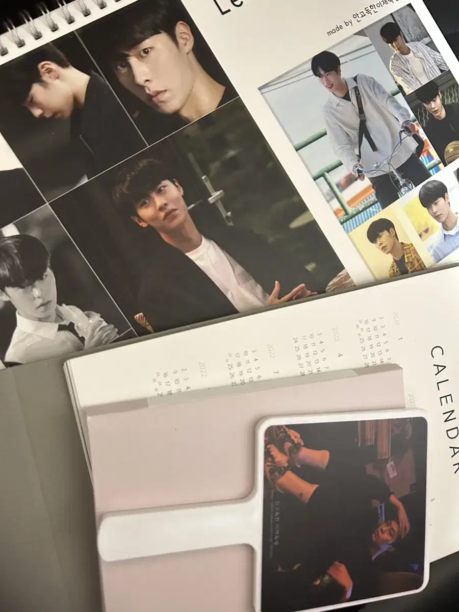 Lee Jae-wook actor Ango Solitary 2022 seasons greetings and hand mirror sell cheaply