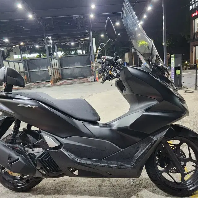 수원 22년 pcx125ABS 4600km 팝니다