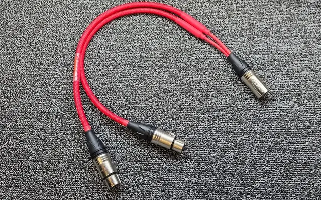 CANARE[l4e6s]XLR(숫) to 2XLR(암) 50cm