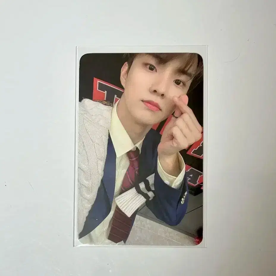 The Boyz q Mr. Christmas photocard unreleased photocard