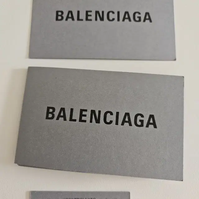 새상품_발렌시아가 Balenciaga 캐시 미니 월렛 베이지 풀박