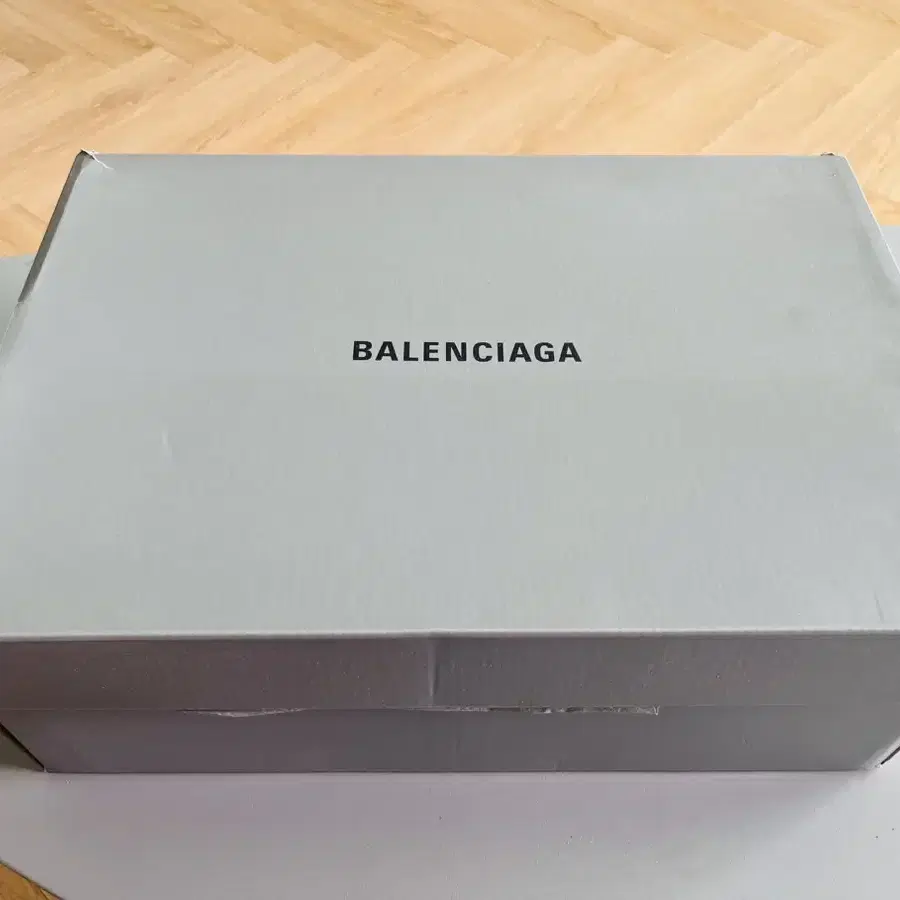 [280-285] 새상품 Balenciaga track2