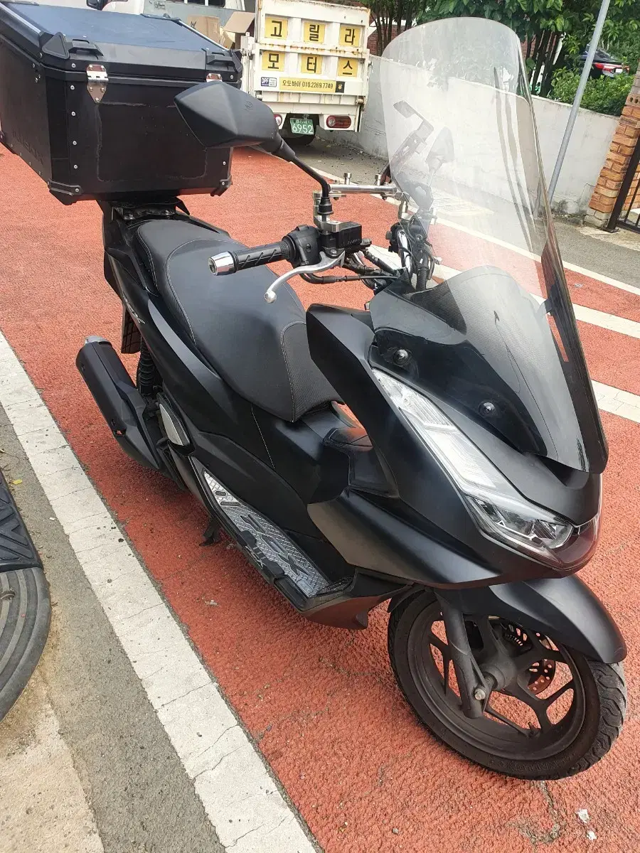 PCX 21년식 팝니다.