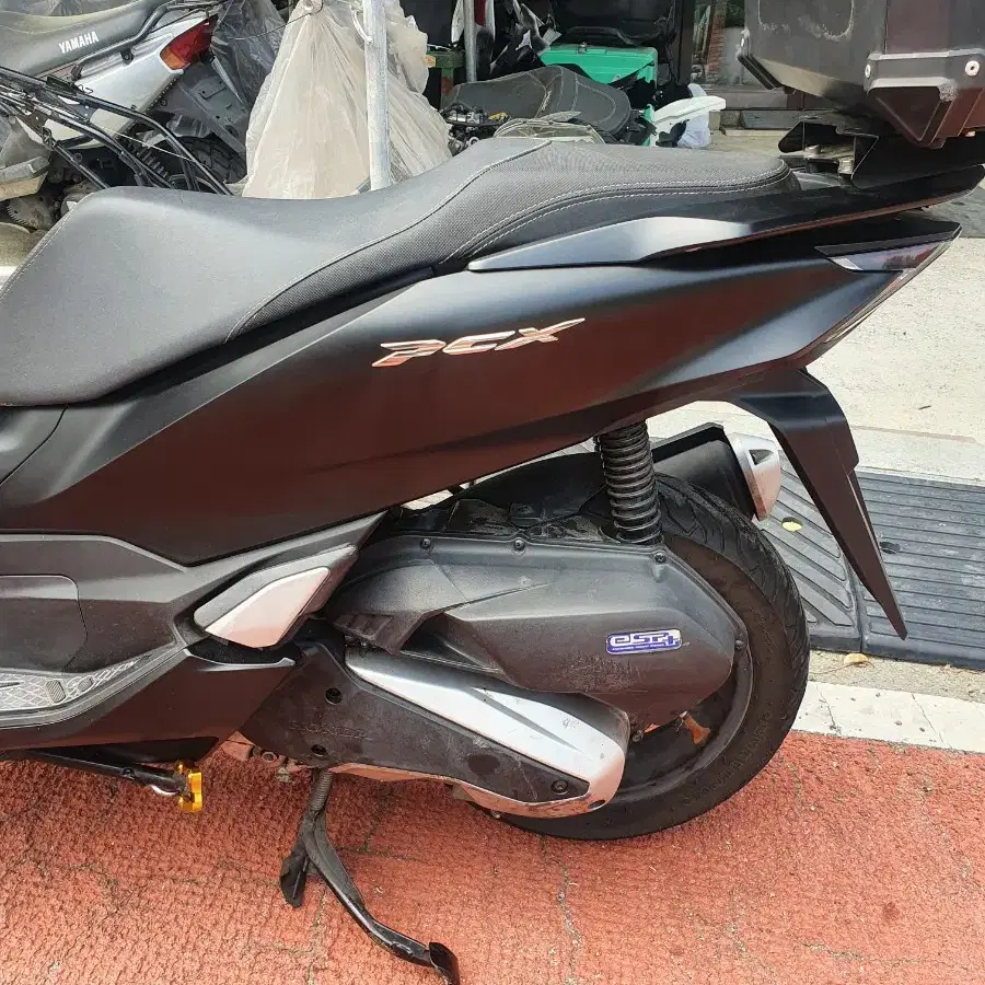 PCX 21년식 팝니다.