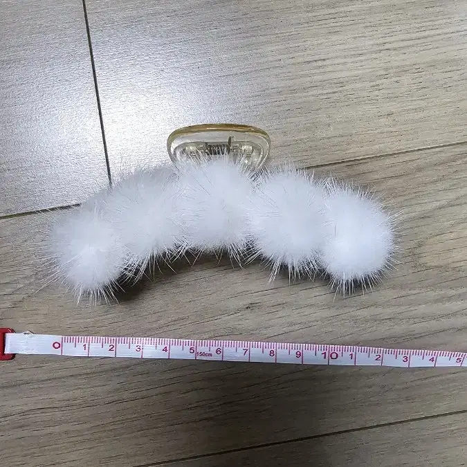 흰색 털 집개삔집개부분 약간 빛 바램12cm800원