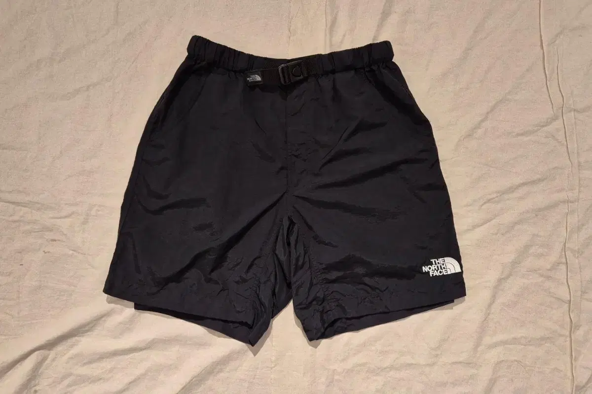 30~34>00SThe North Face Nylon Short Pants