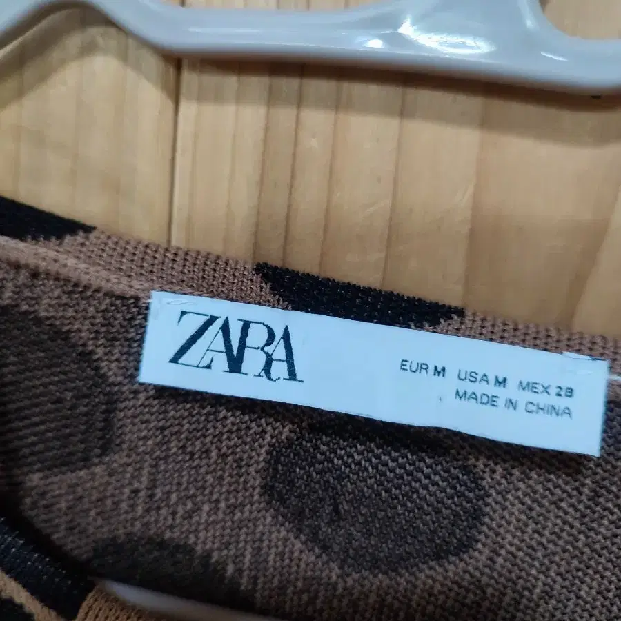 M 28 자라 ZARA 땡땡이 셔링 니트원피스