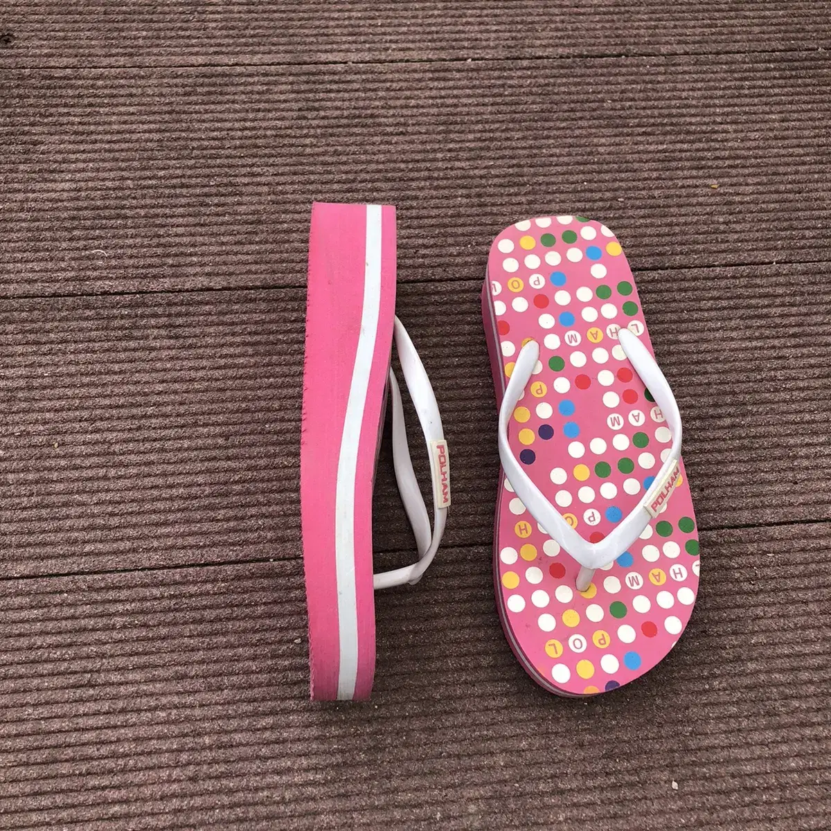 Vintage Polham pink dot flip-flops