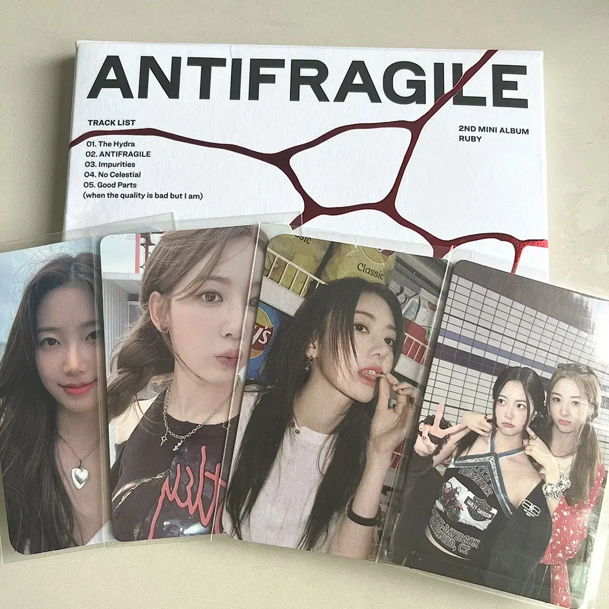 Le sserafim photocard & album bulk antifragile