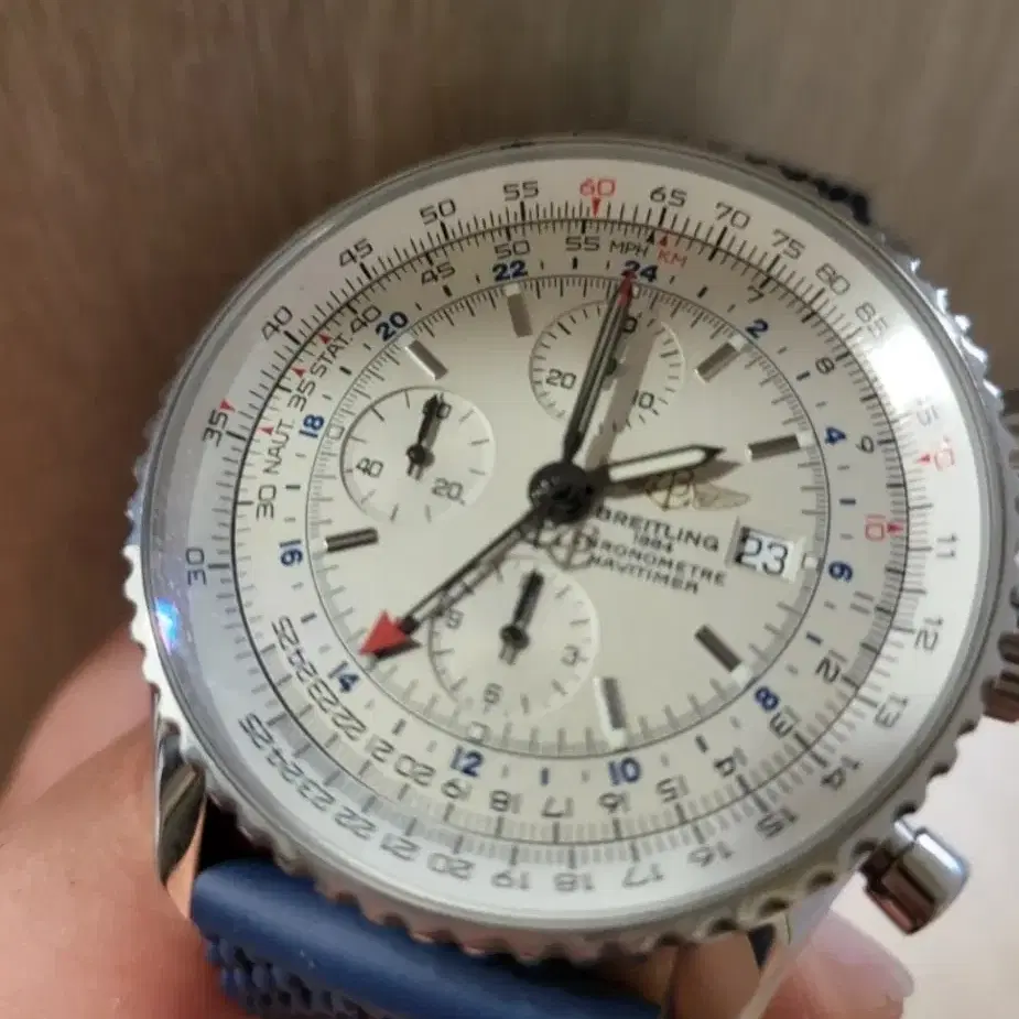 브라이틀링 네비타이머 46mm