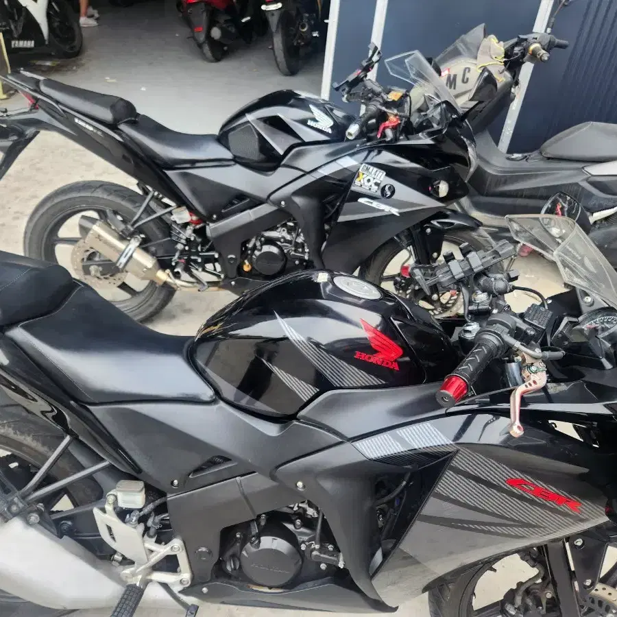 CBR125   175만원  검정 4대있습니다 연락주세요