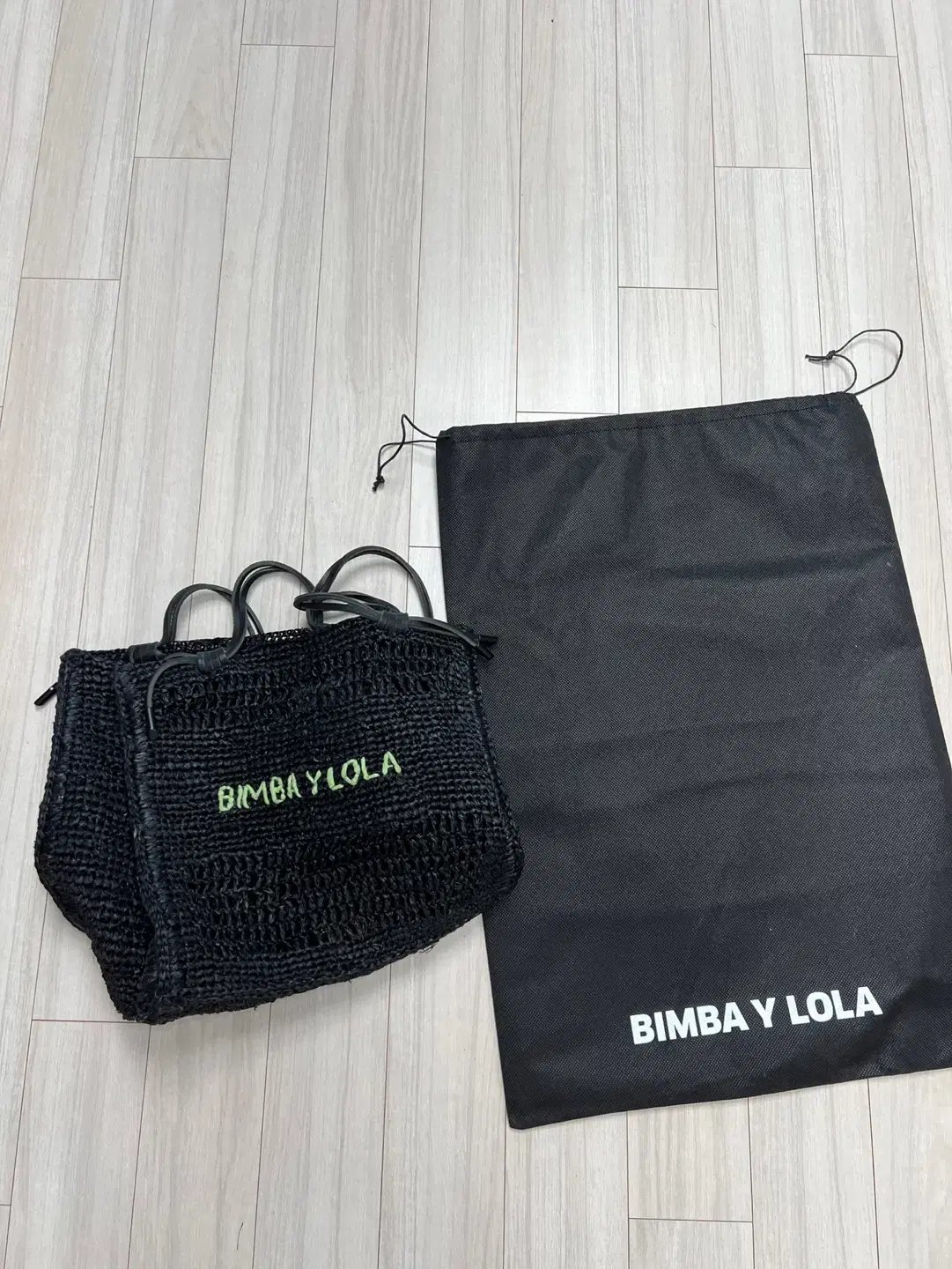 빔바이롤라(bimbaylola) 천연 라피아 라탄 백