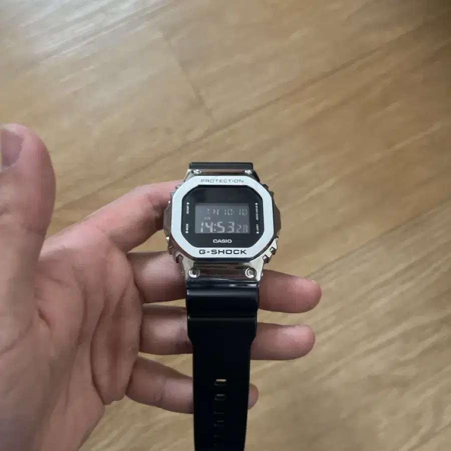 지샥 g-shock gm-5600 (주우재 시계)