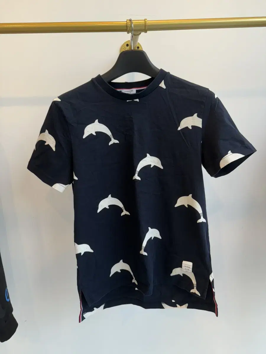 [A-List, Department Store] Thom Browne Dolphin Vahn Short Sleeve Tee Size 2