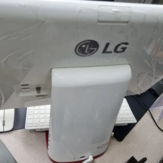 LG 24인치 일체형PC 팝니다 TV도 가능