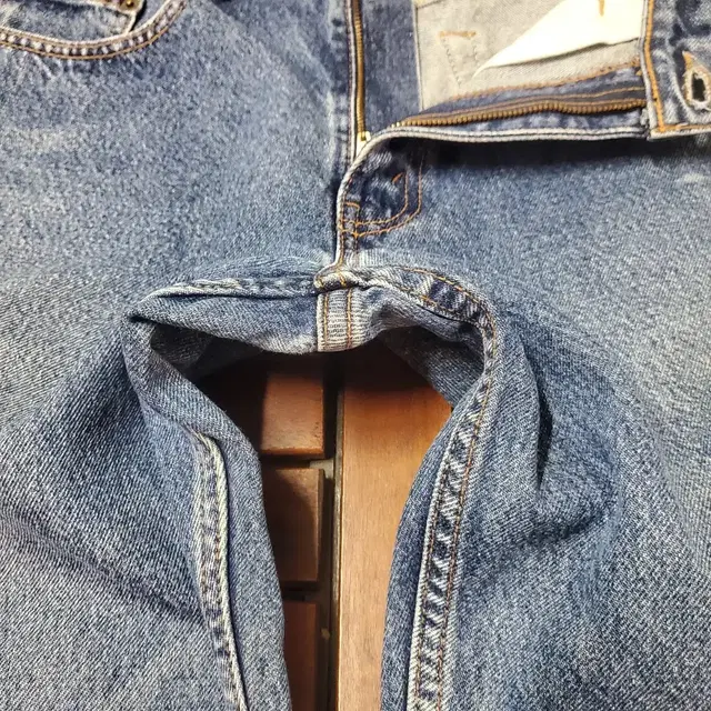 90s Levis 569 (30 inch)