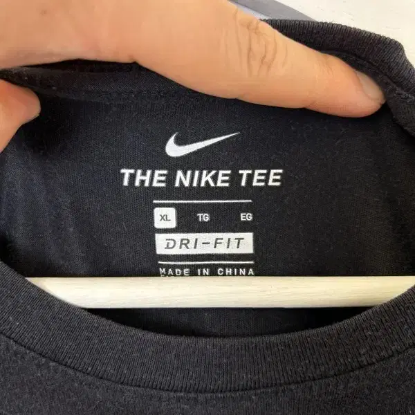 NIKE 나이키 SB 빅로고 프린팅 드라이핏 반팔 티 XL 네이비