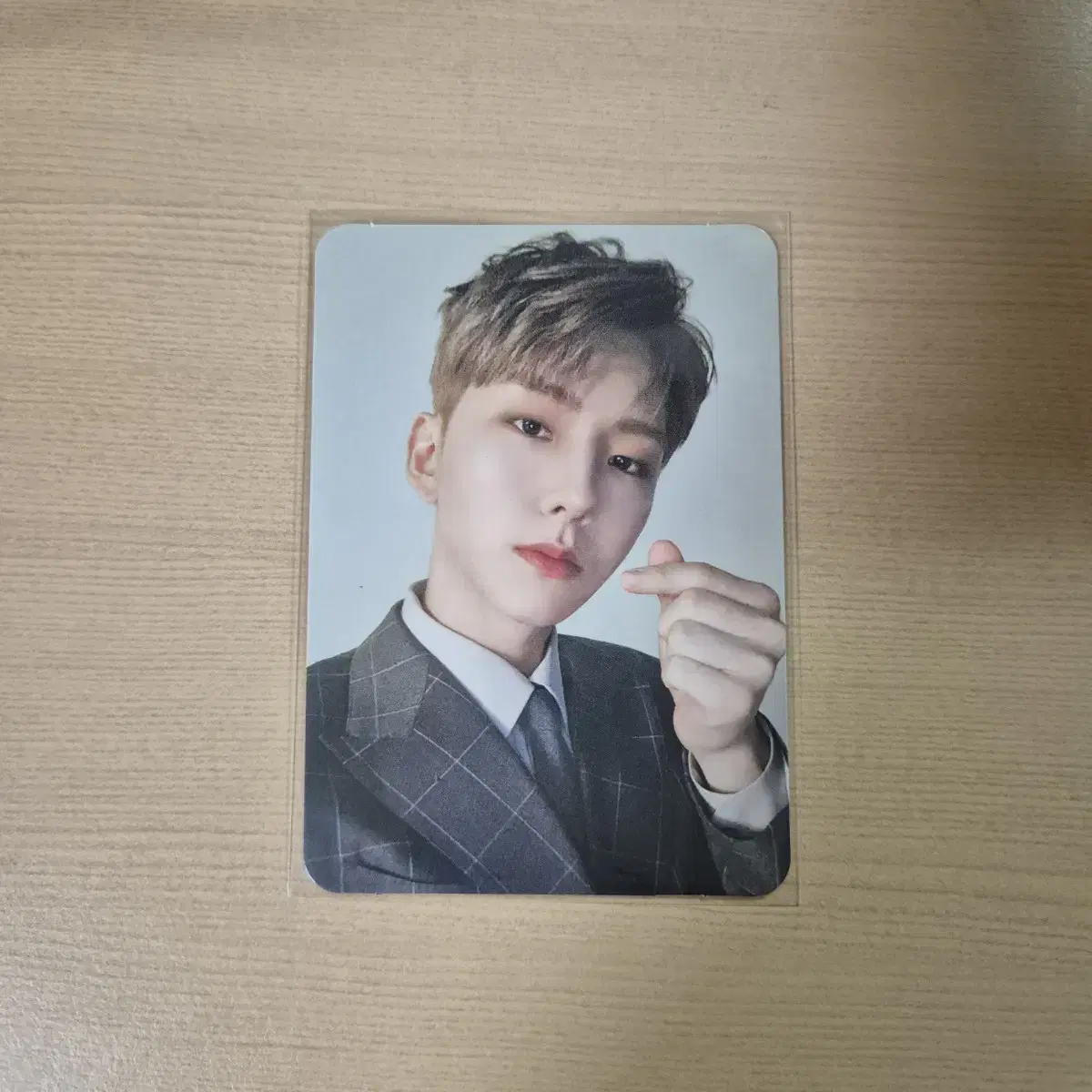 Monsta X kihyun photocard Fatal Love Lovekilla broadcast Hearts