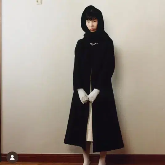 Jisoolee AW21 long coat with hood