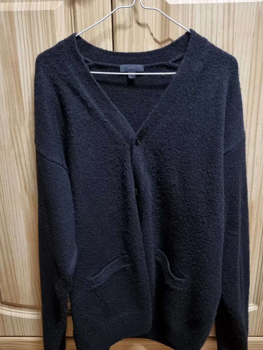 Dey Air Wool Comfy Cardigan BLACK