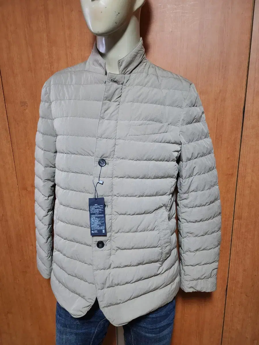 Komodo SquareDuck DownLightweightPadded JacketsJumpers103NewAbout $95