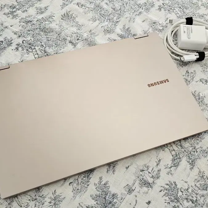 삼성 갤럭시북 i7,1T ssd,MX450 외장그래픽,16G,터치스크린